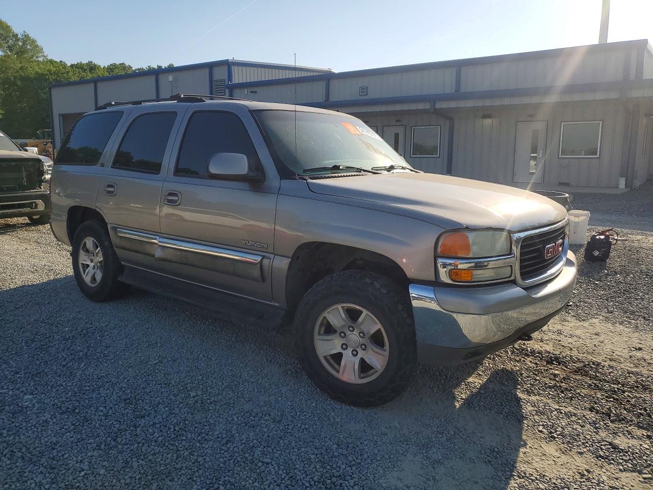 2002 GMC YUKON photo 7