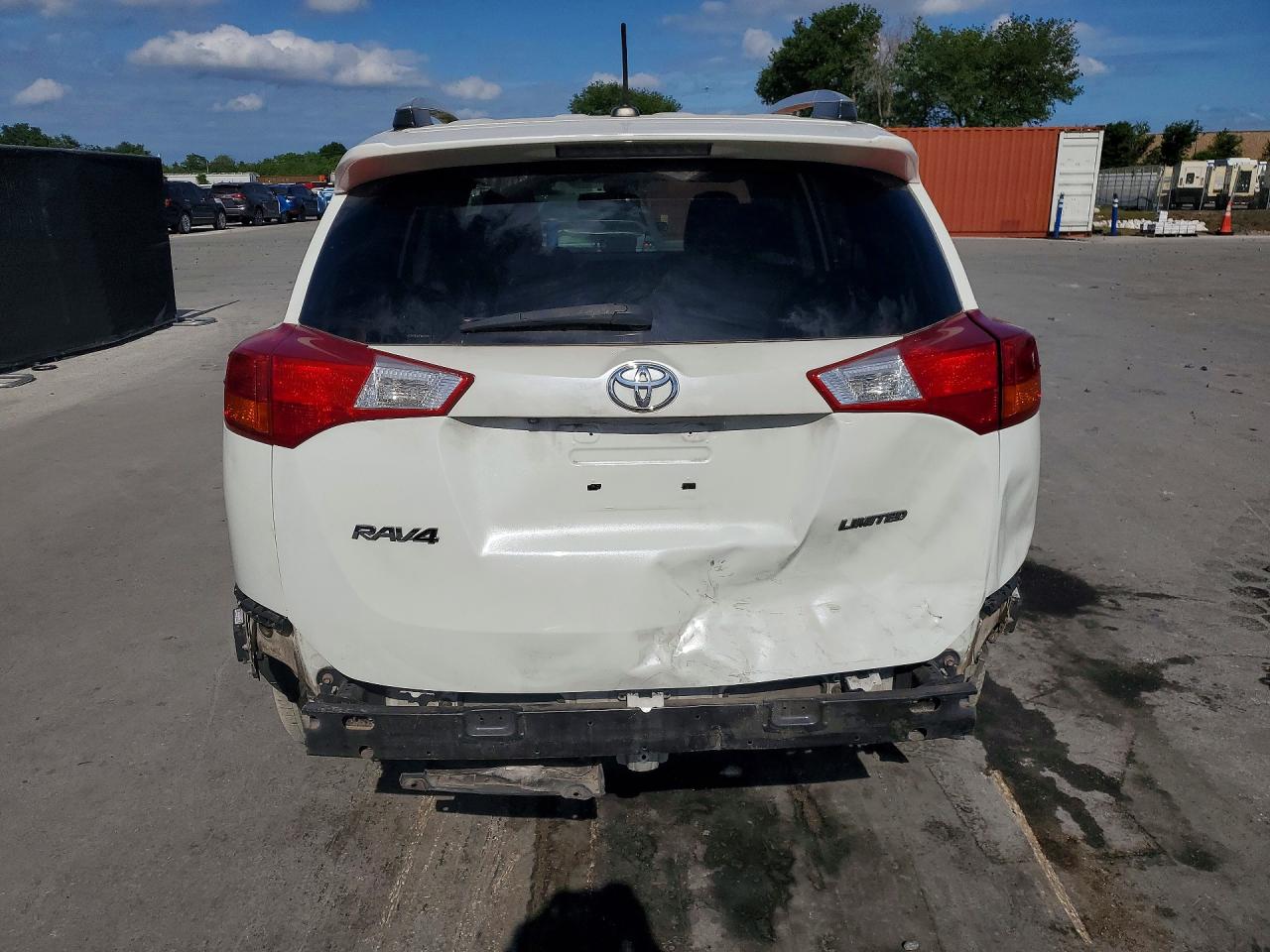2014 TOYOTA RAV4 LIMITED photo 16