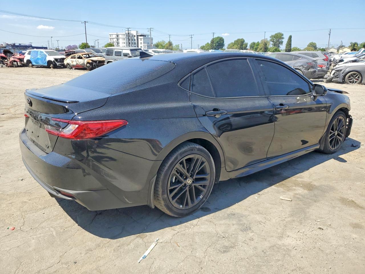 2025 TOYOTA CAMRY photo 5