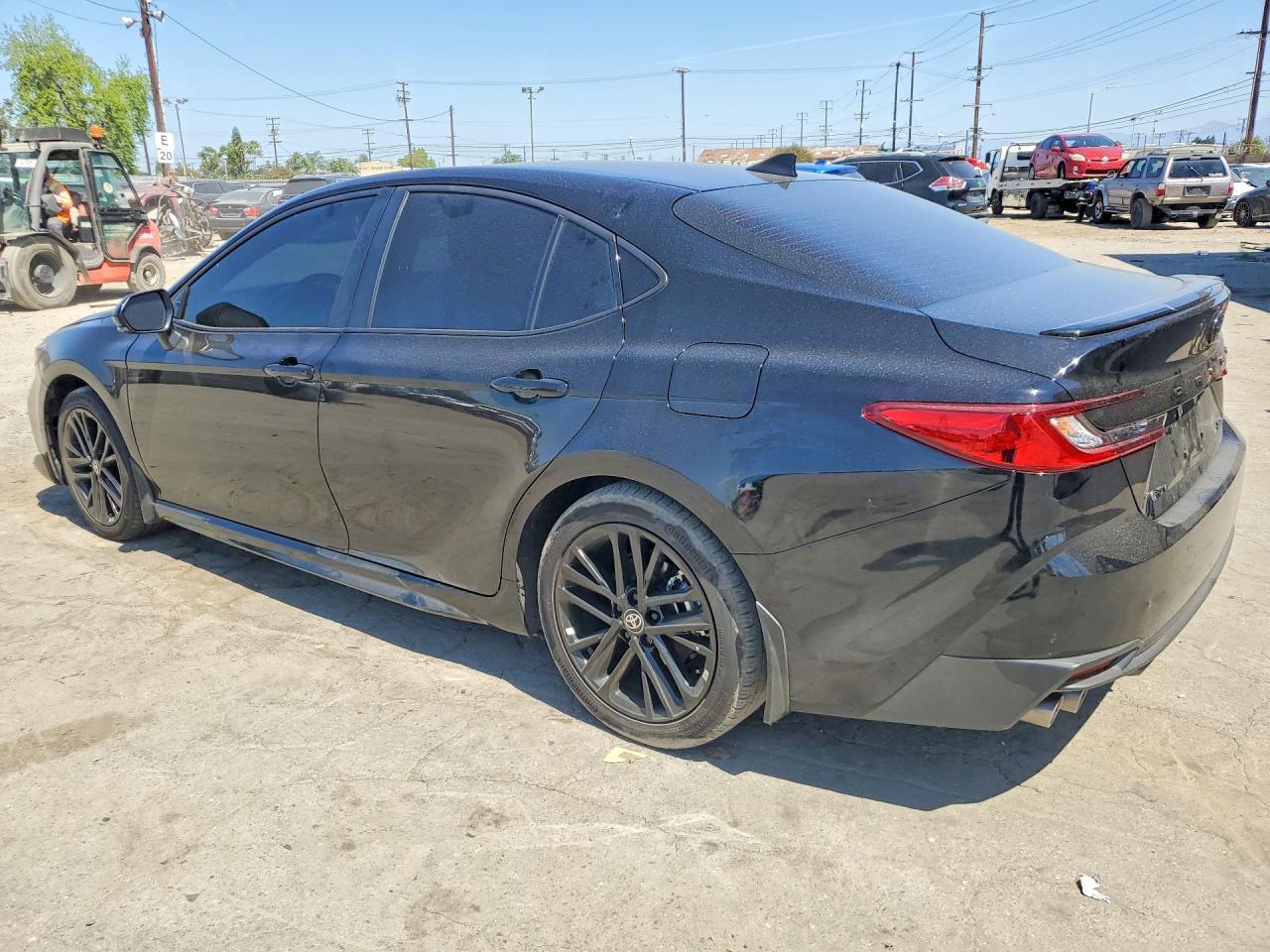 2025 TOYOTA CAMRY photo 3