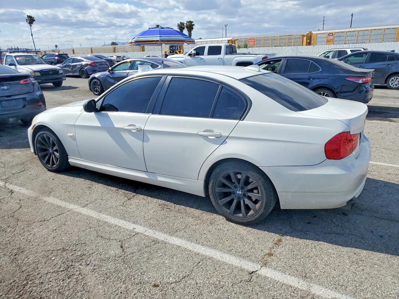 2011 BMW 328 I SULEV photo 3