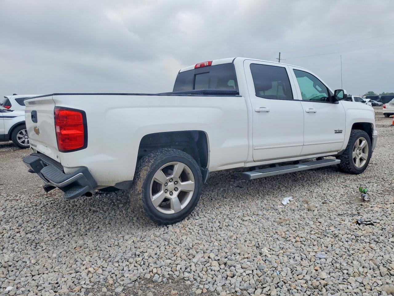 2015 CHEVROLET SILVERADO photo 7
