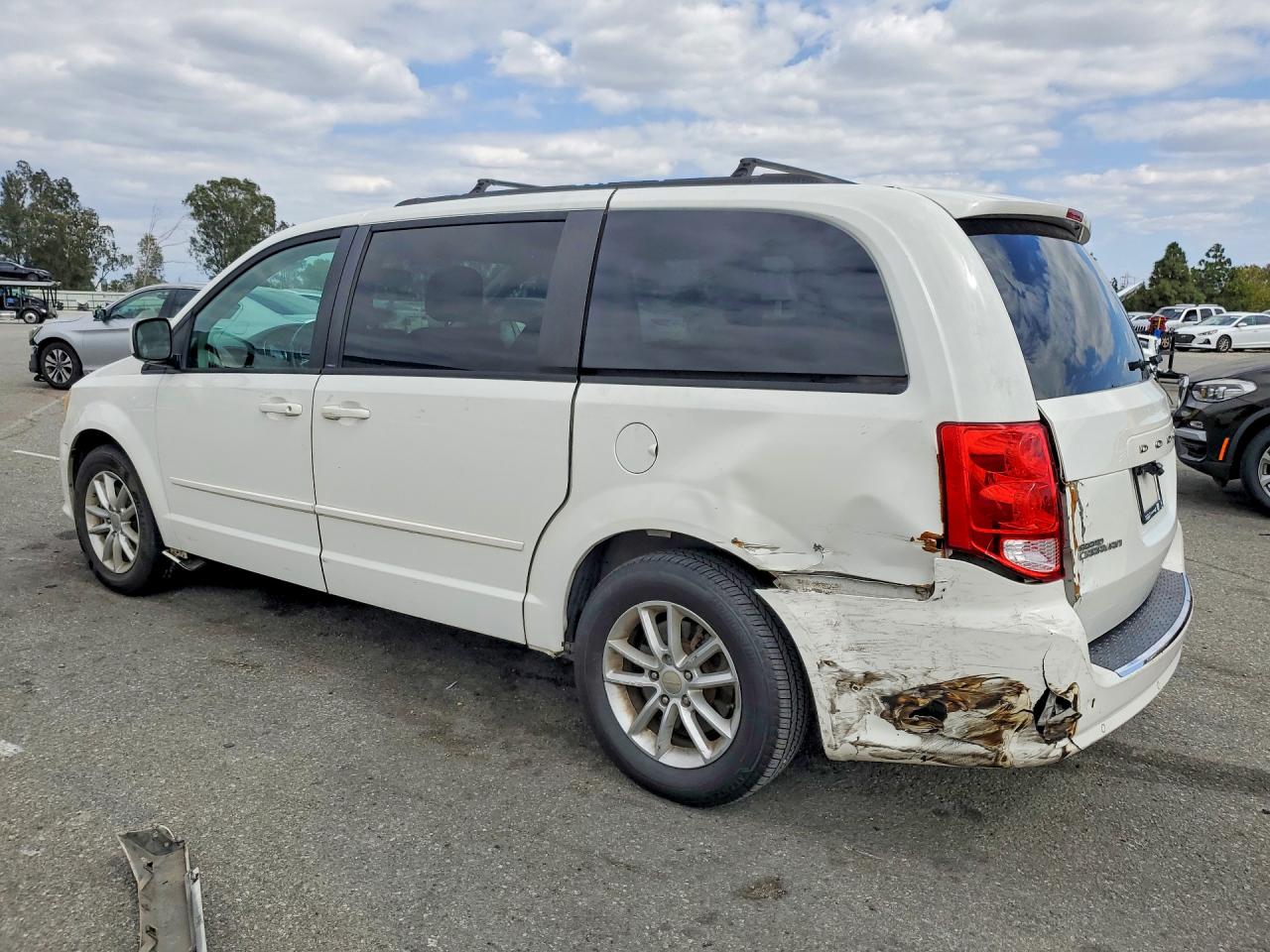 2013 DODGE GRAND CARAVAN SXT photo 3