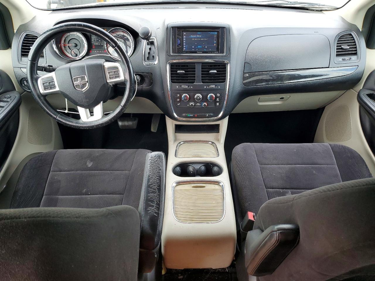 2013 DODGE GRAND CARAVAN SXT photo 15