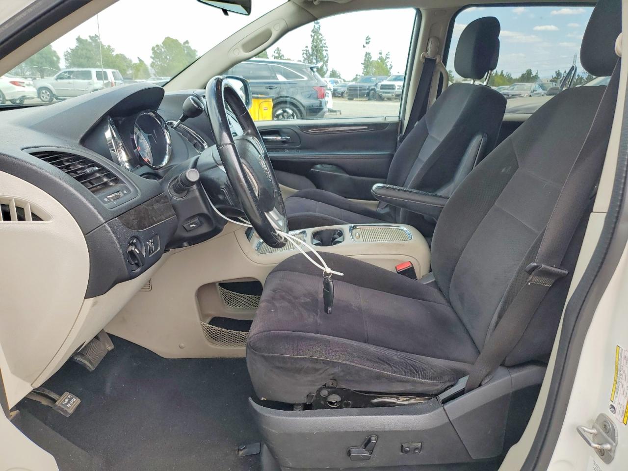 2013 DODGE GRAND CARAVAN SXT photo 13