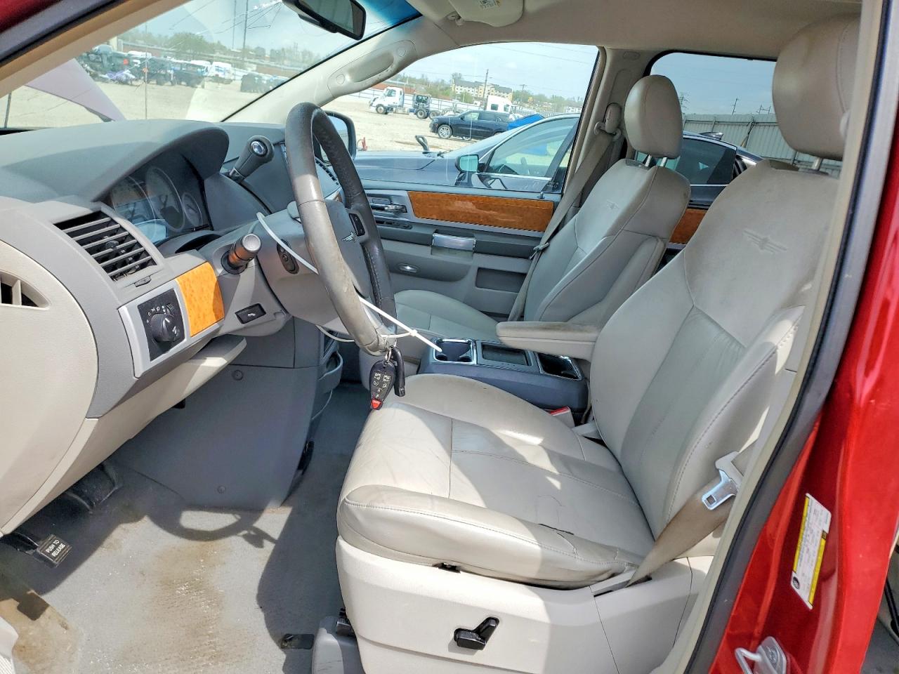 2008 CHRYSLER TOWN & COUNTRY LIMITED photo 13