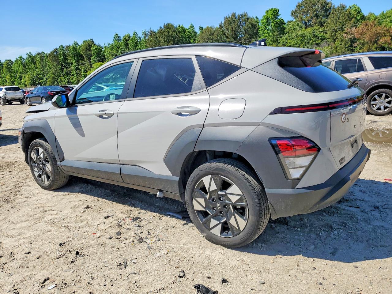 2024 HYUNDAI KONA SEL photo 4