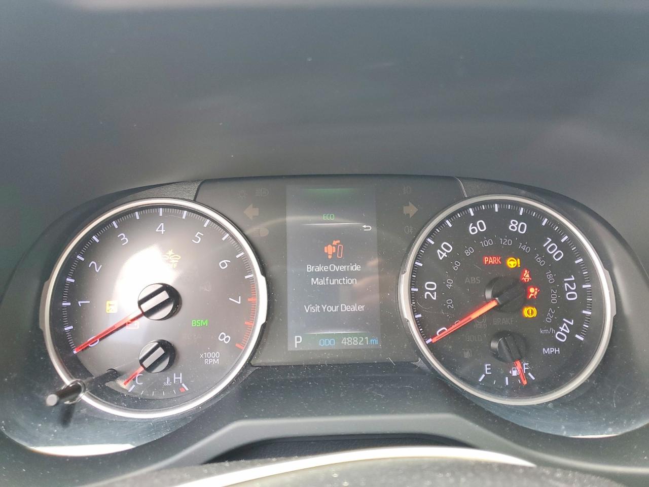 2019 TOYOTA RAV4 LE photo 17
