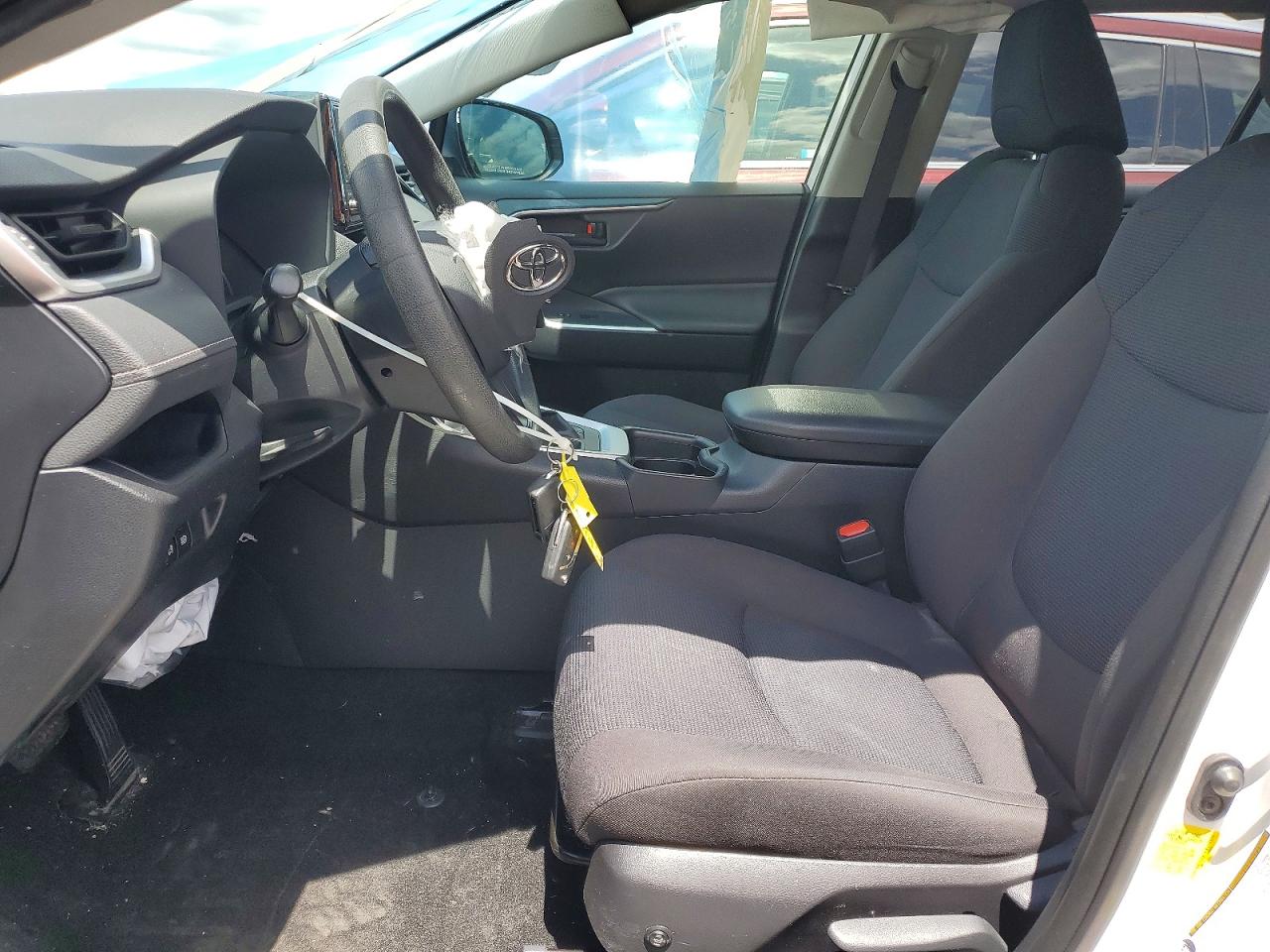 2019 TOYOTA RAV4 LE photo 13