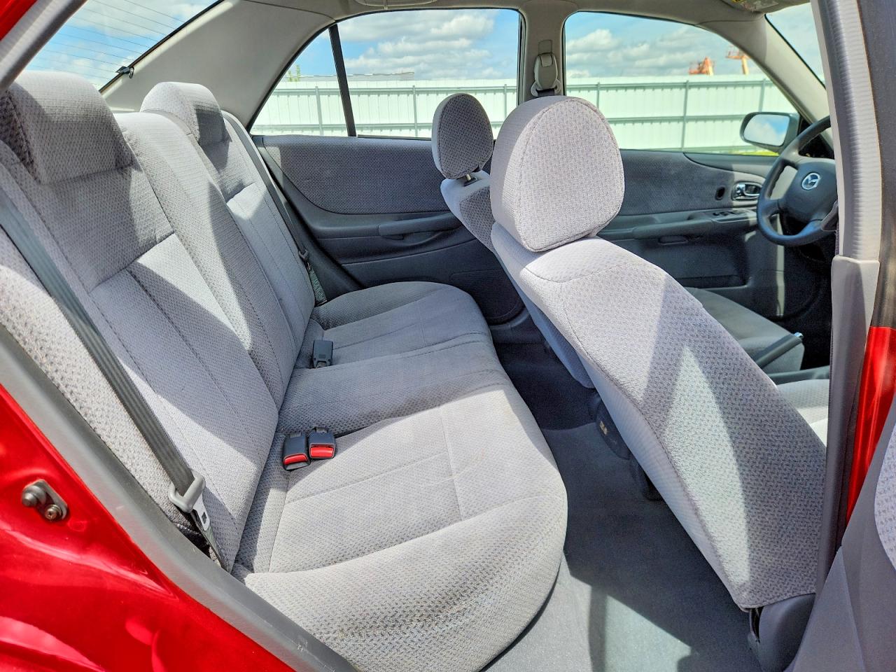 2000 MAZDA PROTEGE DX photo 19