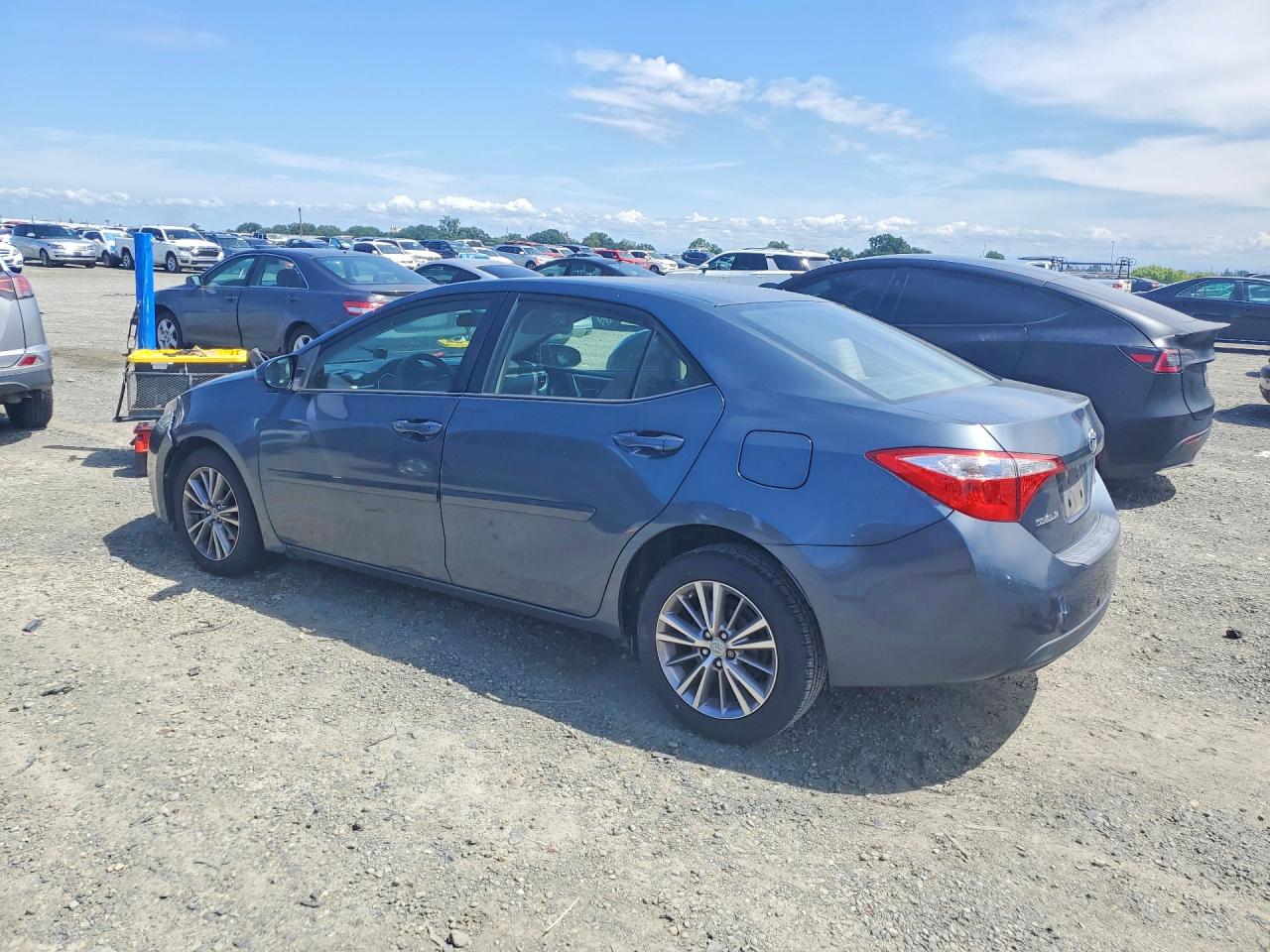 2014 TOYOTA COROLLA LE PLUS photo 2