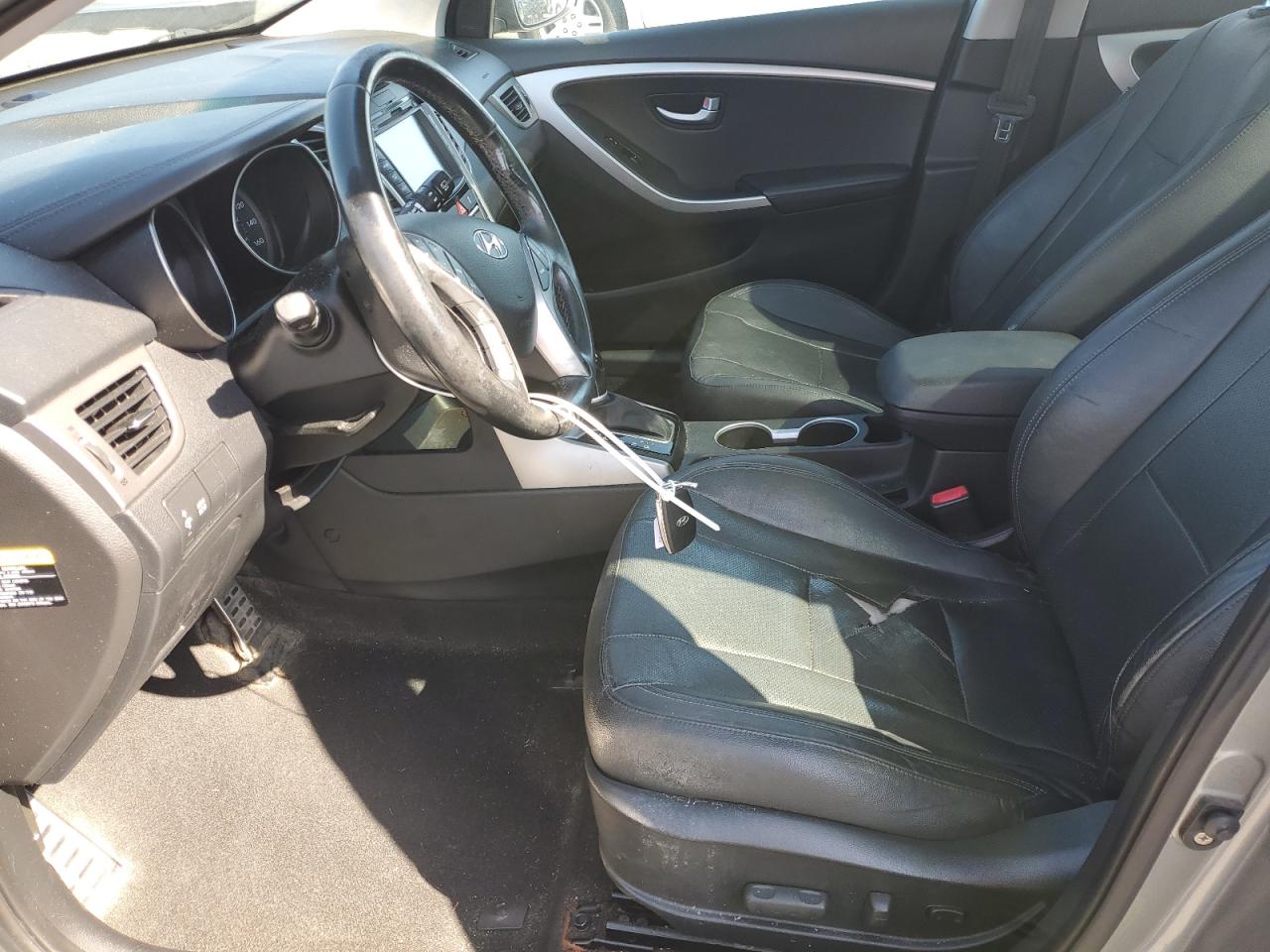 2016 HYUNDAI ELANTRA GT BASE photo 13
