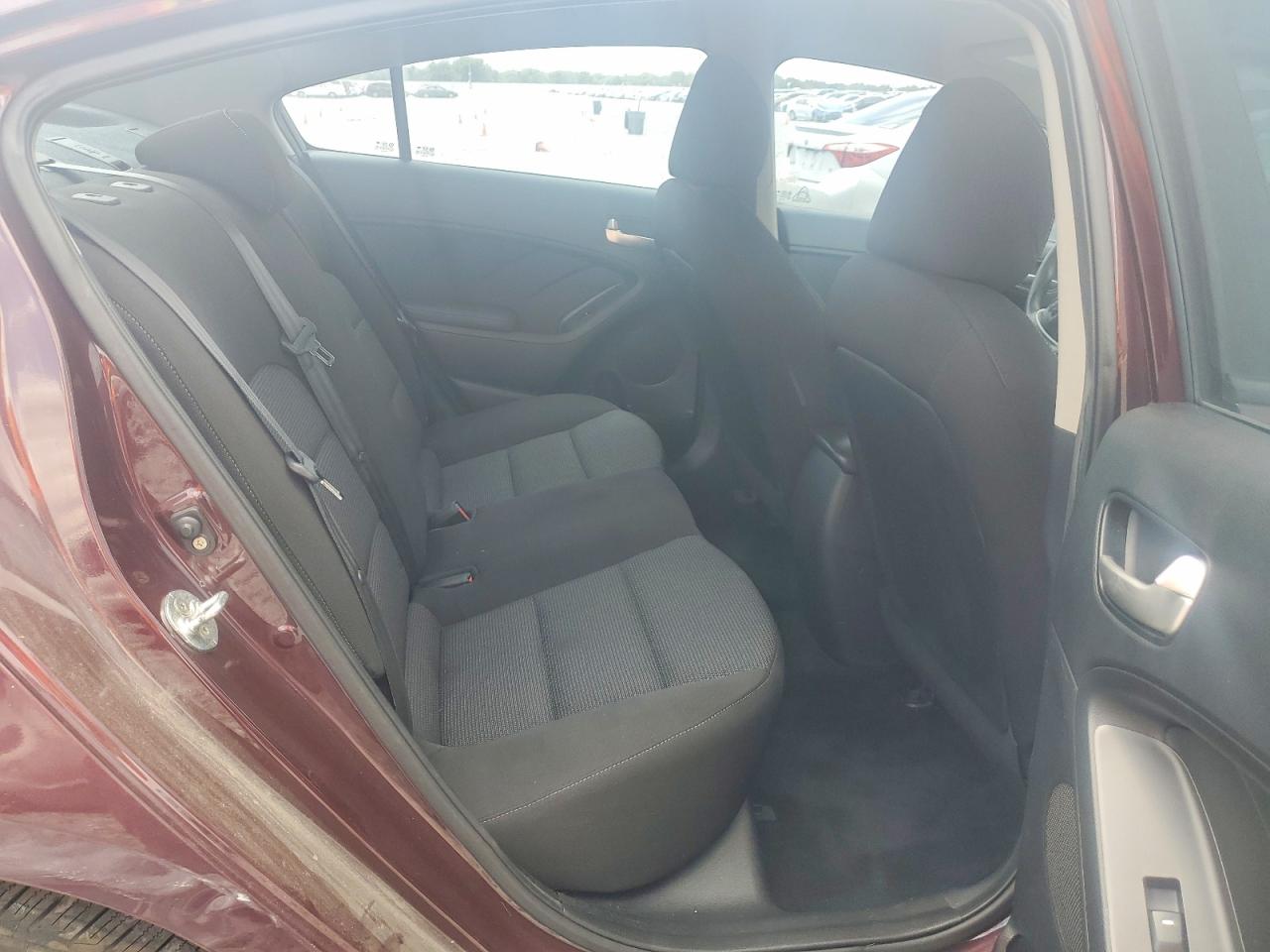 2017 KIA FORTE LX photo 19