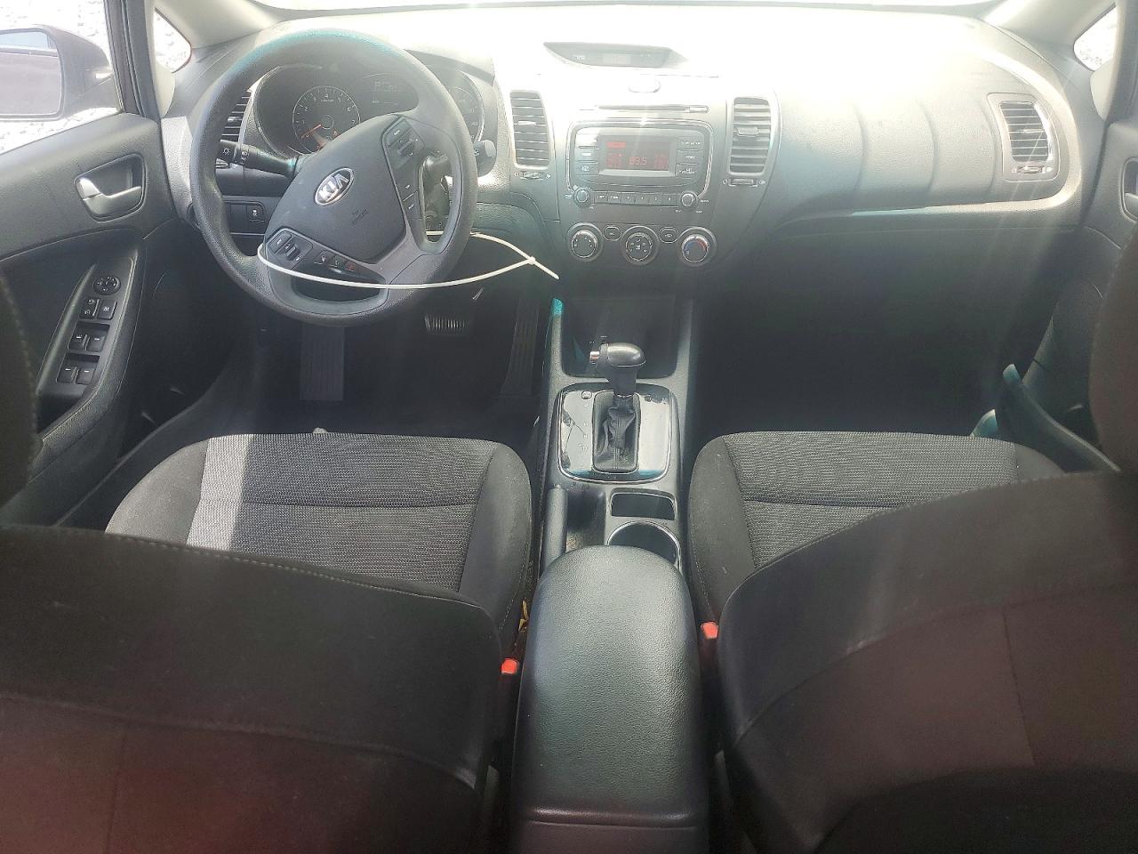 2017 KIA FORTE LX photo 15