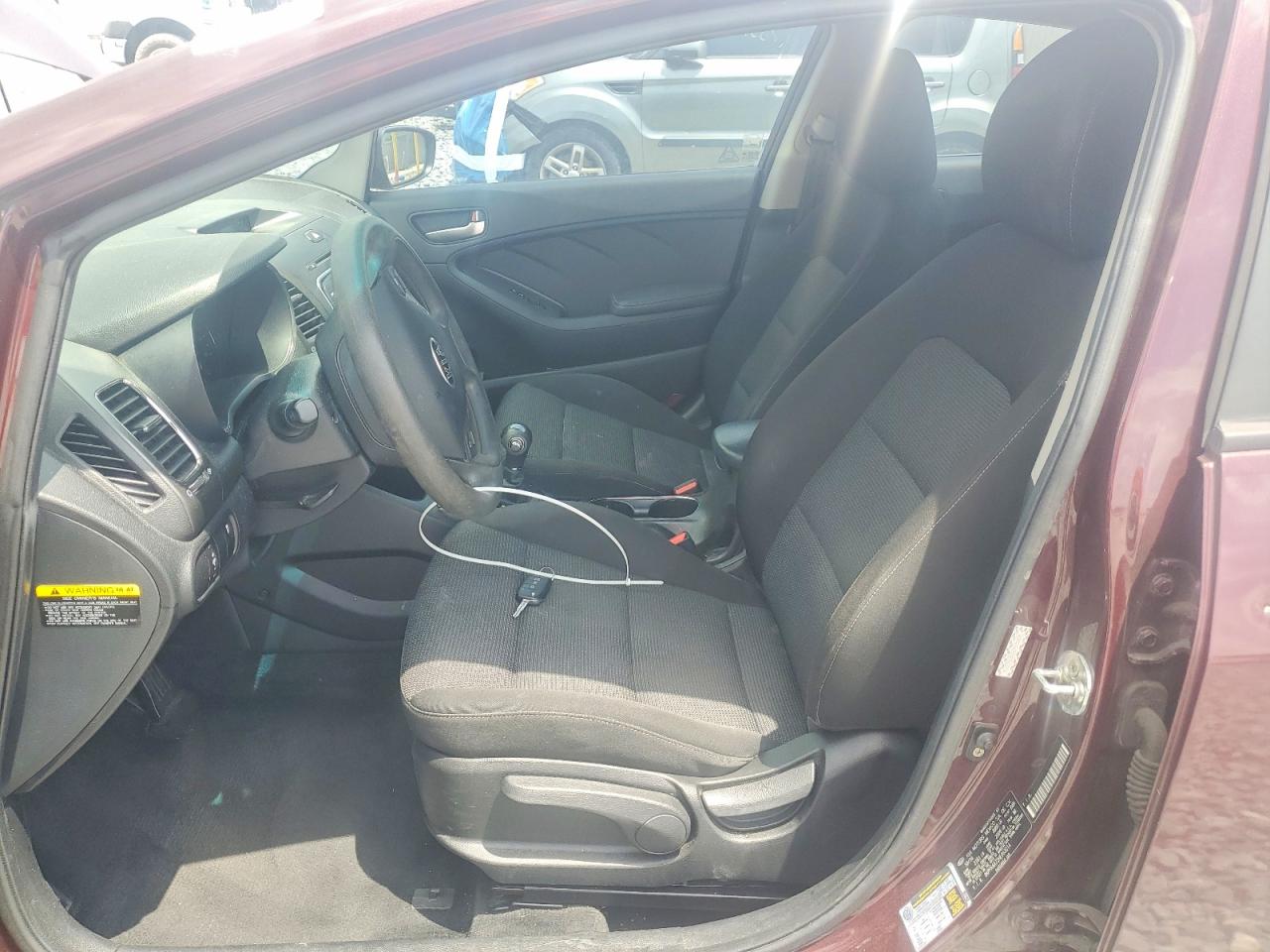 2017 KIA FORTE LX photo 13