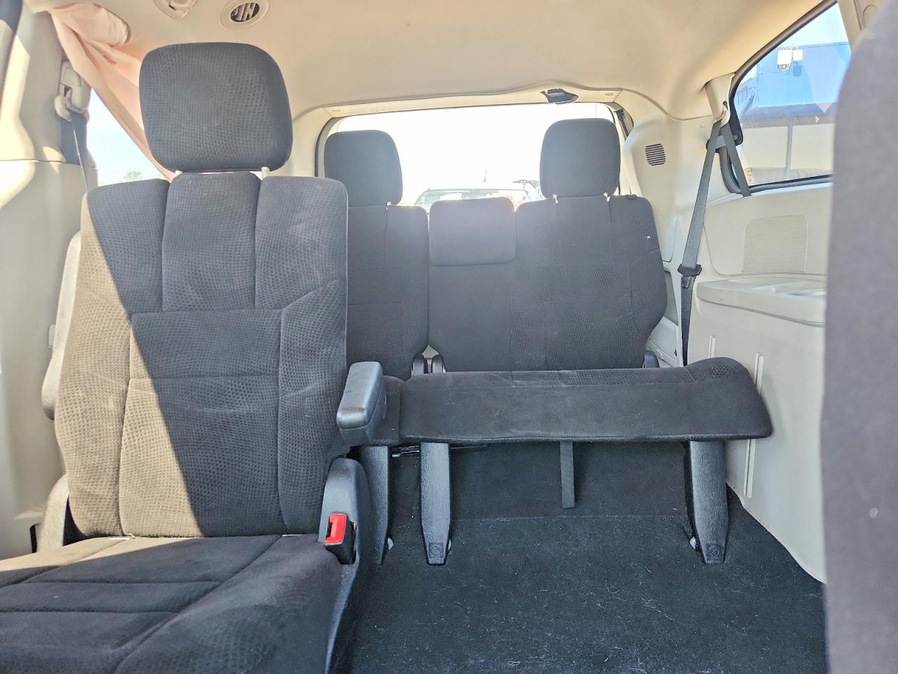 2013 DODGE GRAND CARAVAN SXT photo 19
