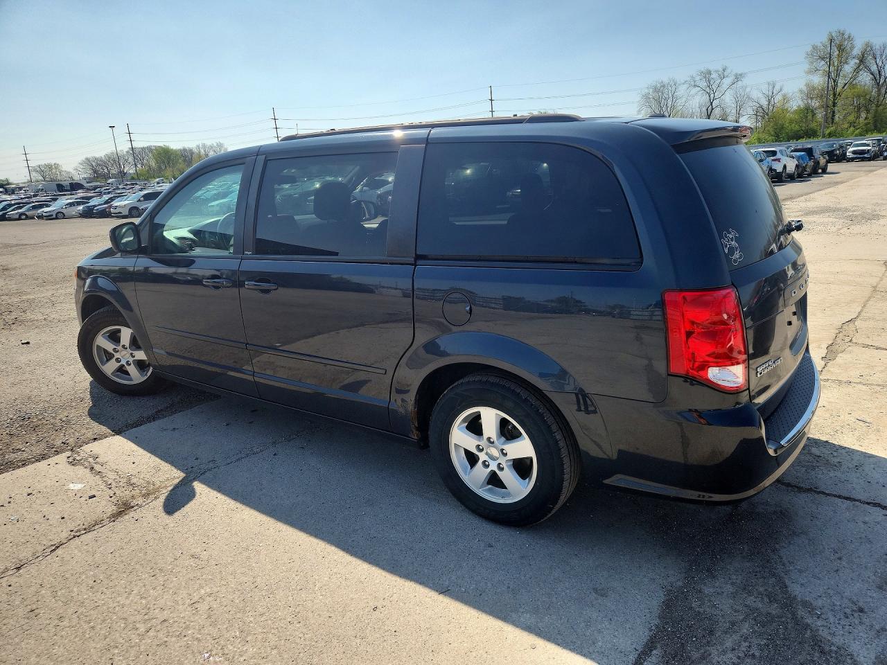 2013 DODGE GRAND CARAVAN SXT photo 3