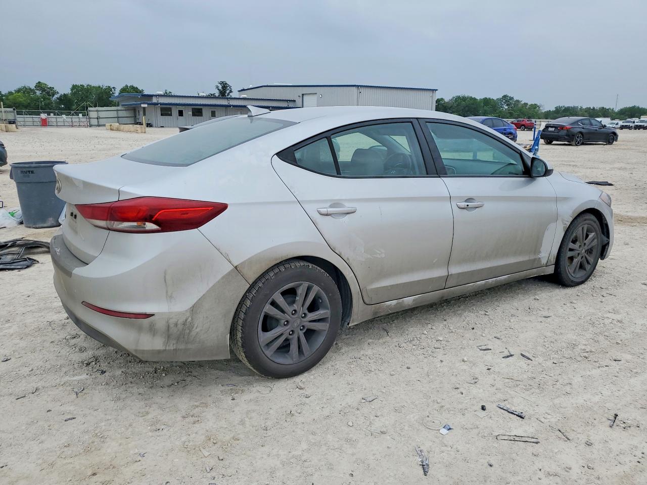 2017 HYUNDAI ELANTRA SE photo 7