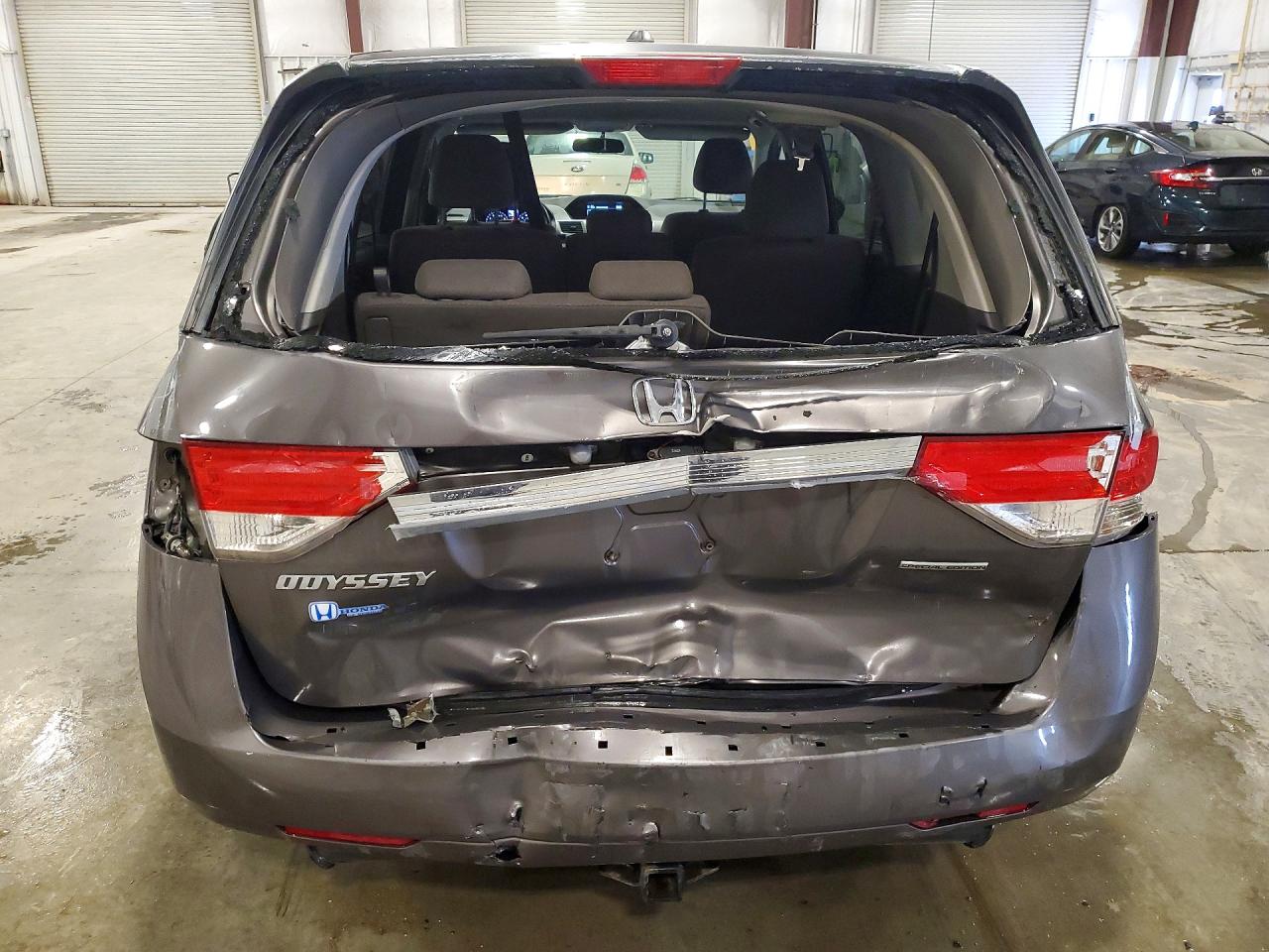2016 HONDA ODYSSEY SE photo 11