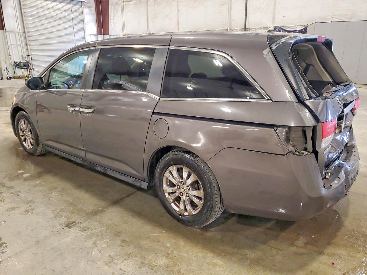 2016 HONDA ODYSSEY SE photo 3
