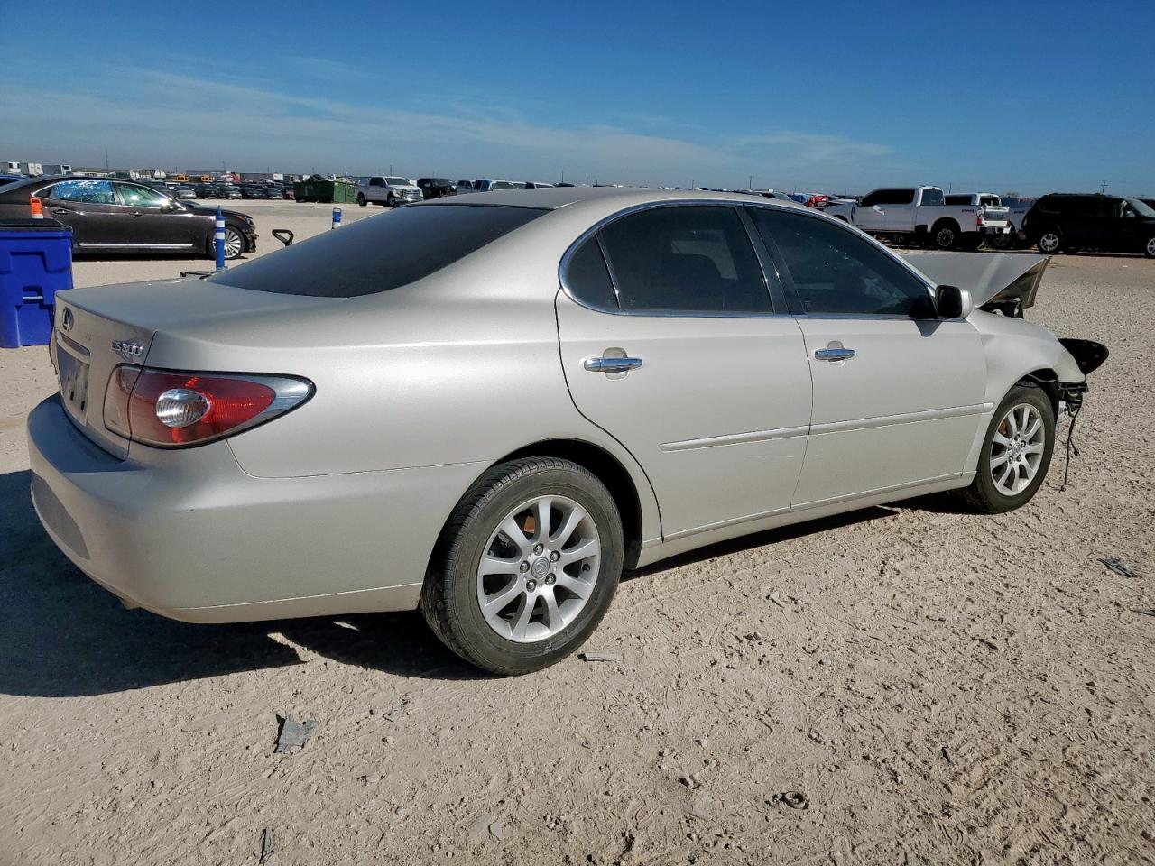 2003 LEXUS ES 300 photo 3