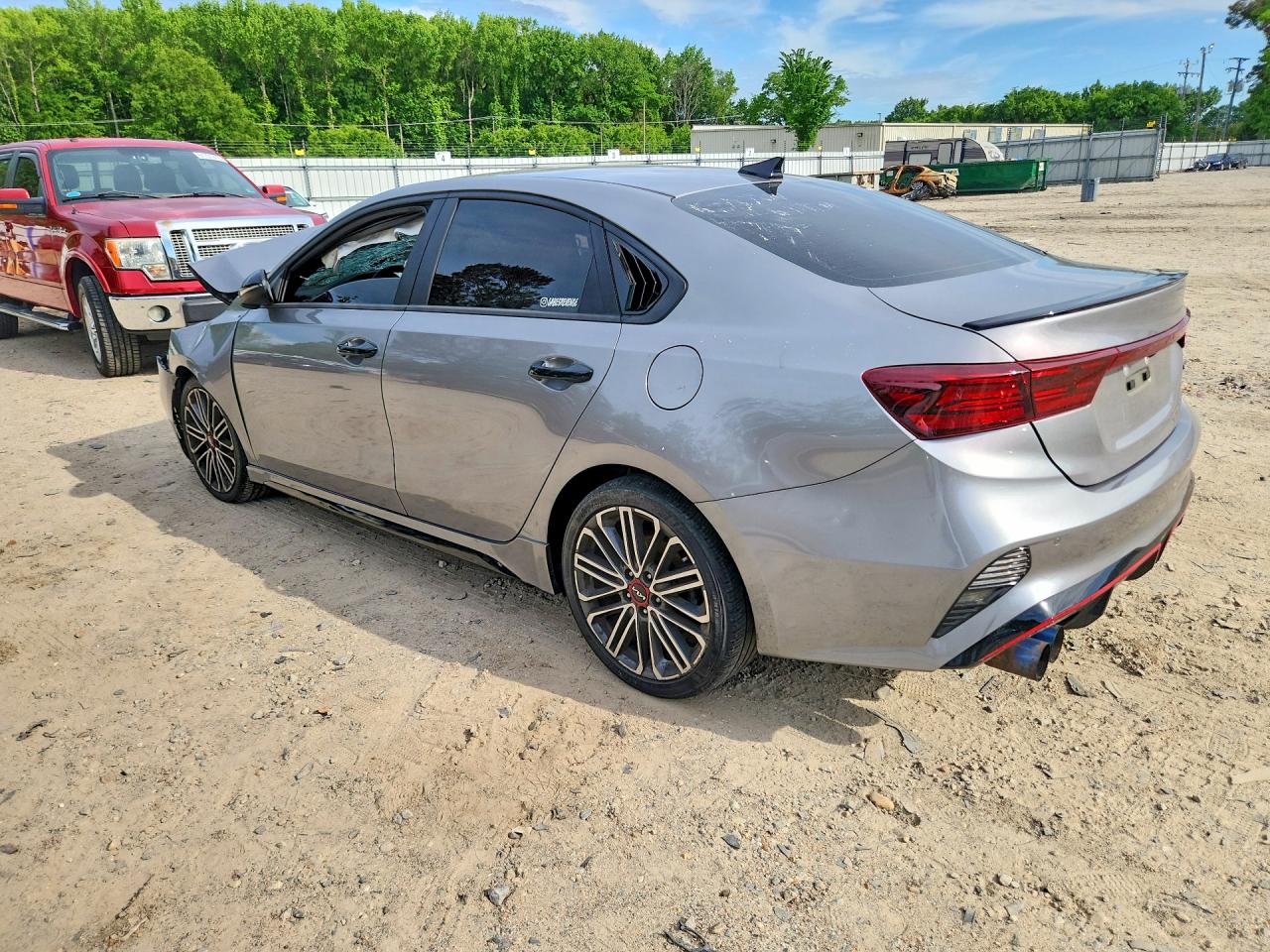 2024 KIA FORTE GT photo 3