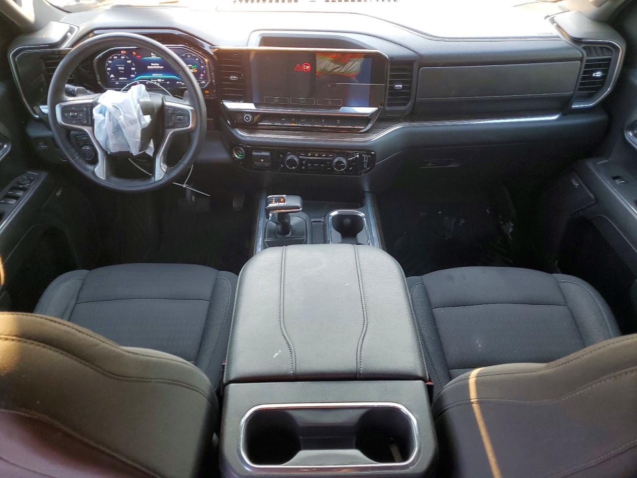 2024 CHEVROLET SILVERADO K1500 RST photo 22