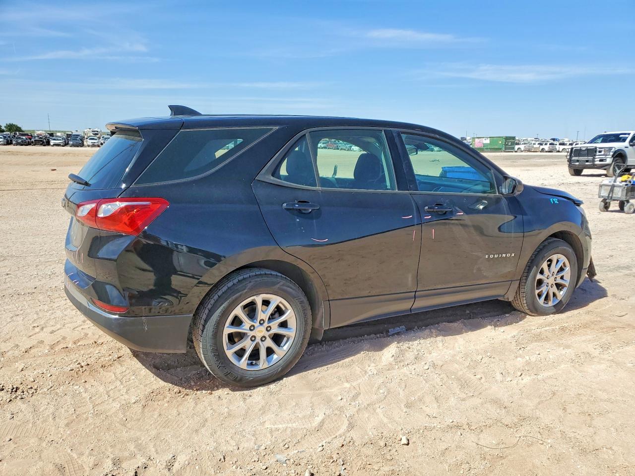 2018 CHEVROLET EQUINOX LS photo 3