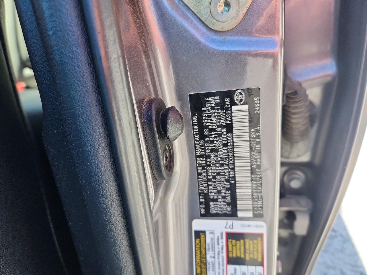 2017 TOYOTA CAMRY SE photo 34
