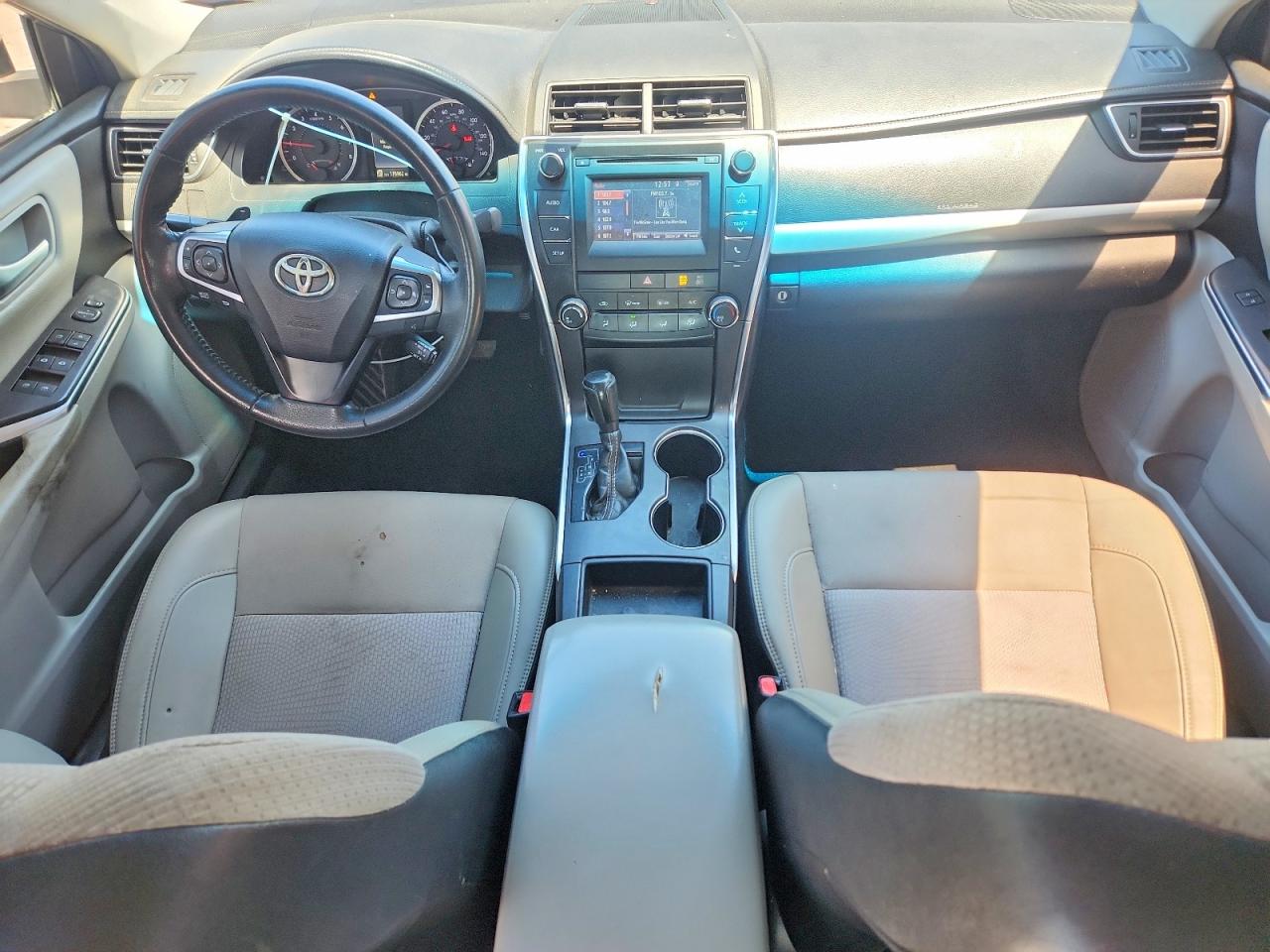 2017 TOYOTA CAMRY SE photo 22
