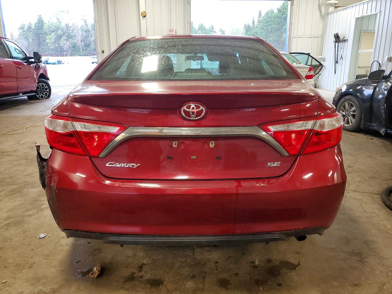 2017 TOYOTA CAMRY SE photo 11
