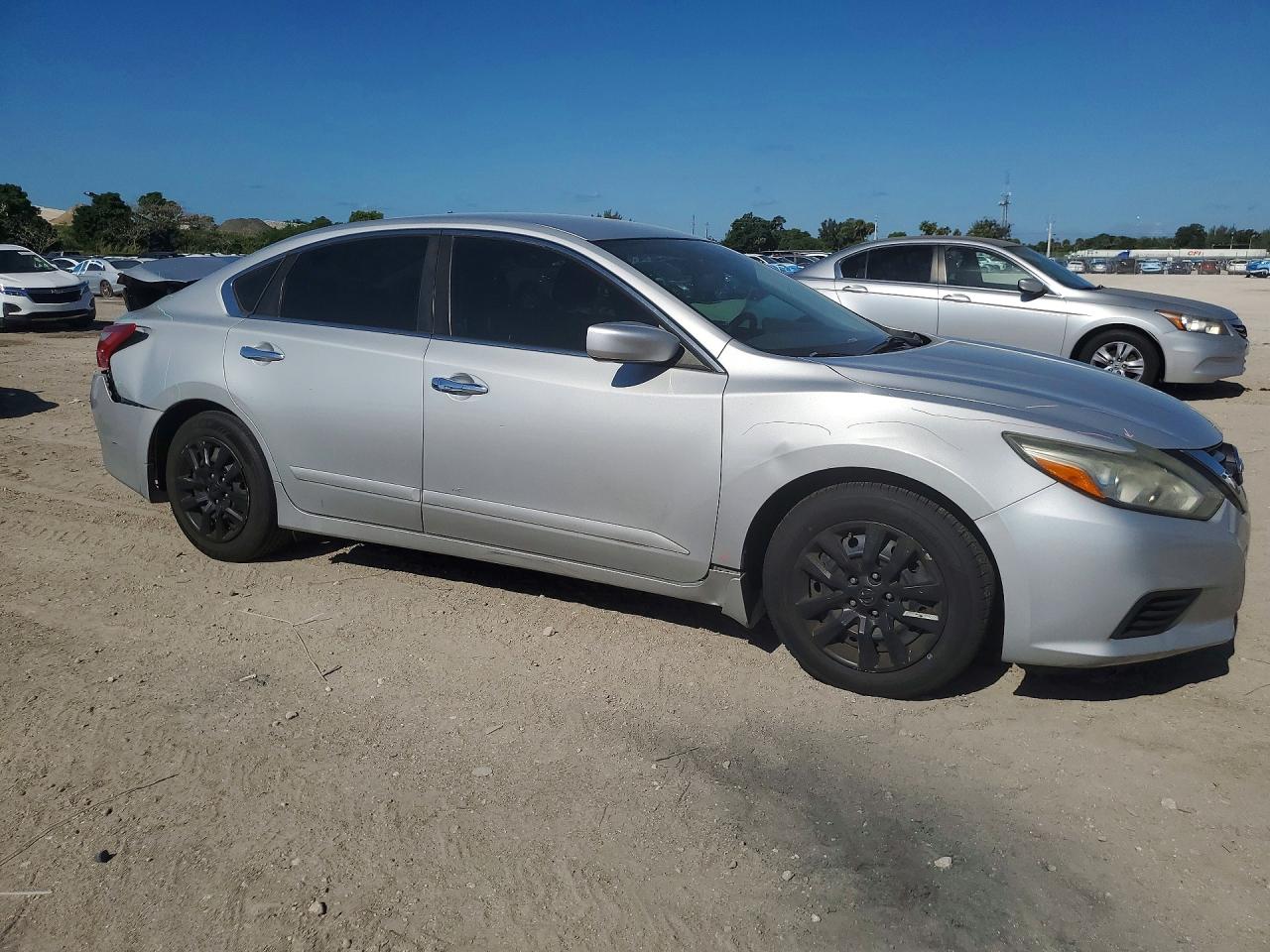 2017 NISSAN ALTIMA photo 7