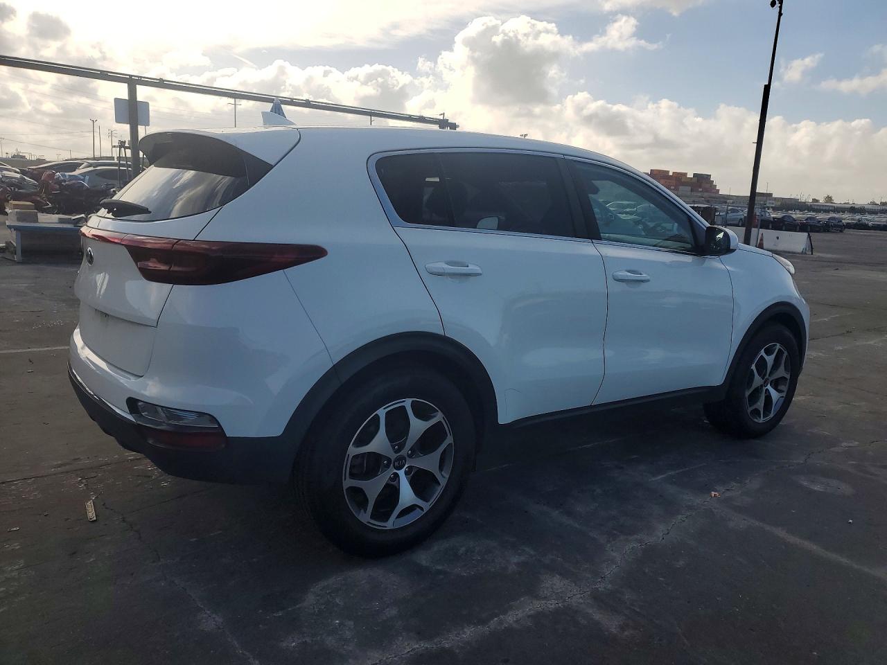 2020 KIA SPORTAGE LX photo 5