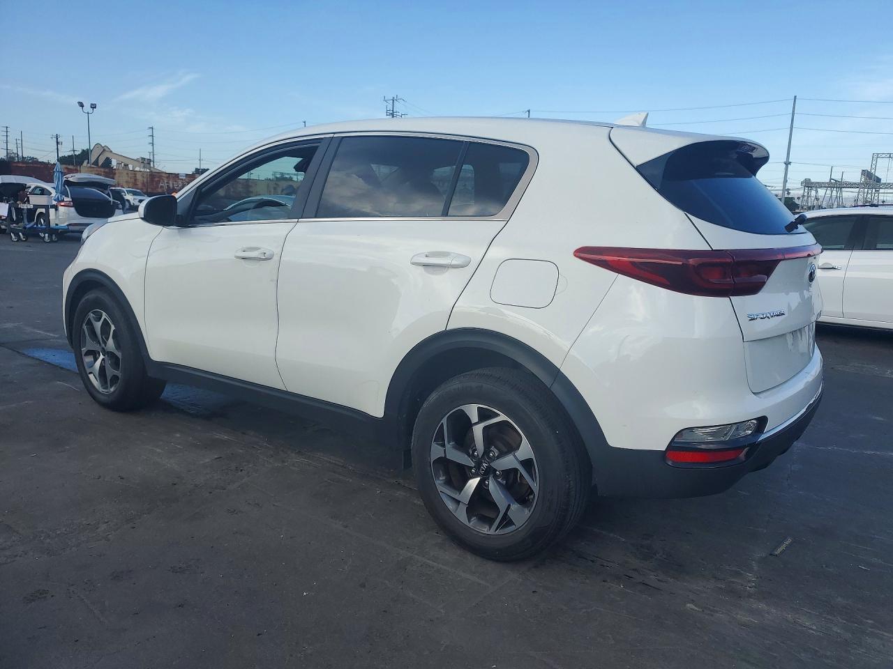 2020 KIA SPORTAGE LX photo 3