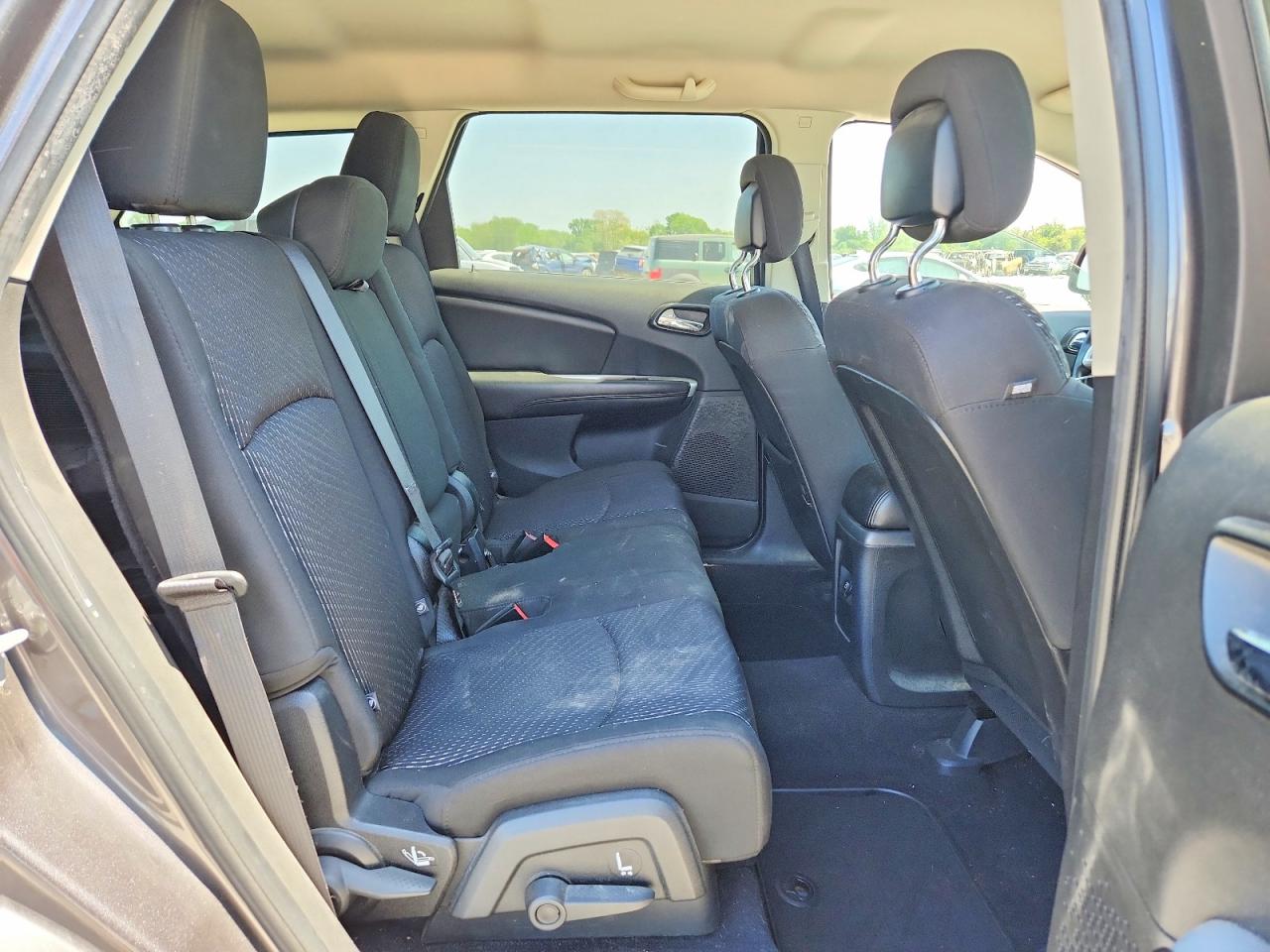 2014 DODGE JOURNEY SXT photo 31