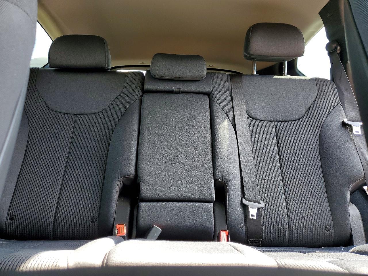 2019 HYUNDAI SANTA FE SEL 2.4L photo 10