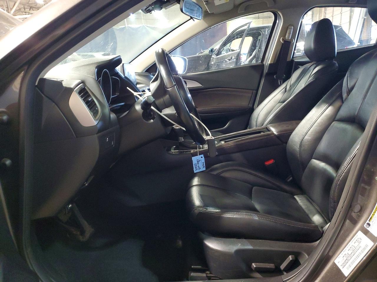 2017 MAZDA 3 TOURING photo 19