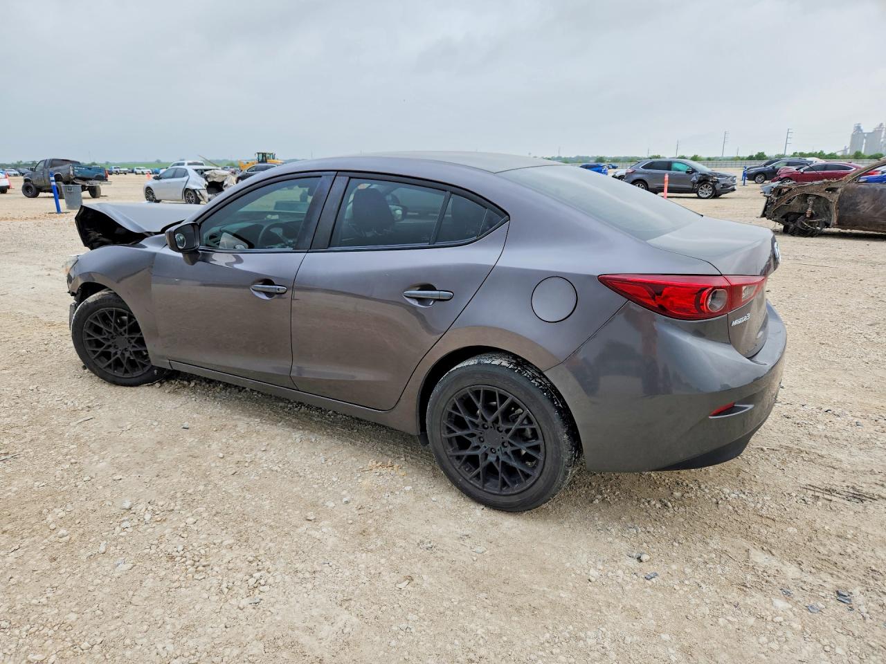 2018 MAZDA 3 SPORT photo 3
