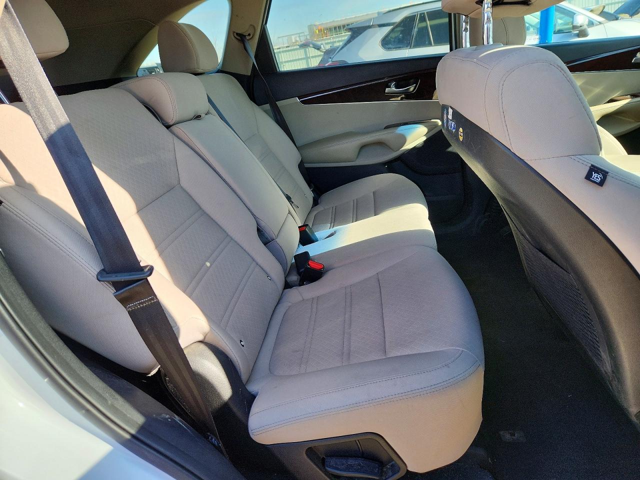 2017 KIA SORENTO LX photo 10