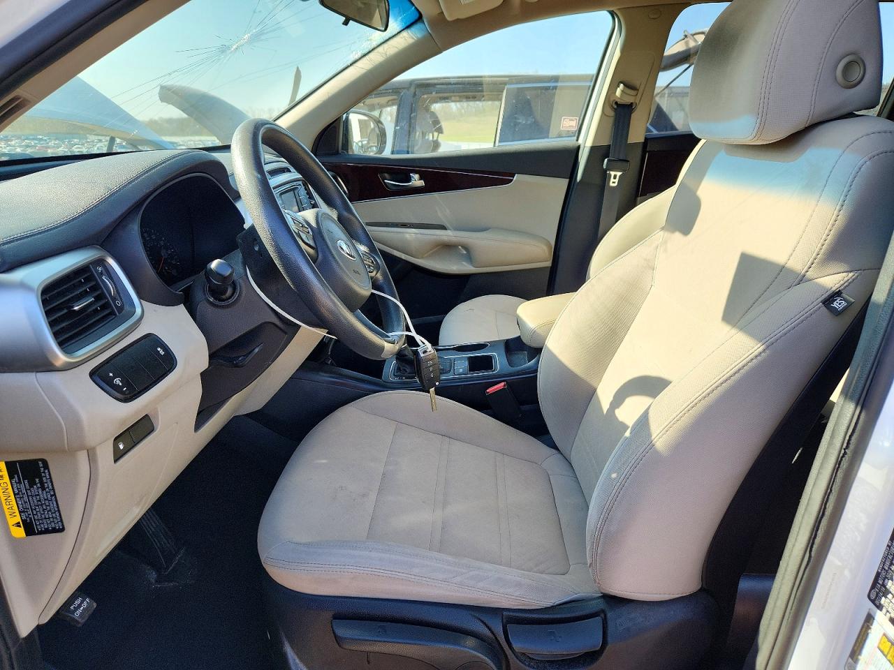 2017 KIA SORENTO LX photo 7