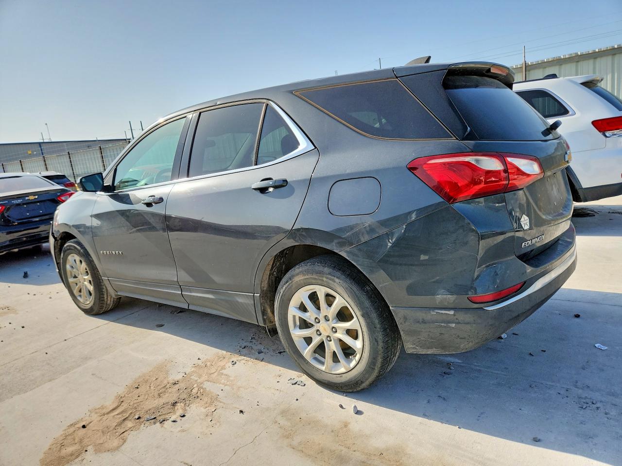 2018 CHEVROLET EQUINOX LT photo 3
