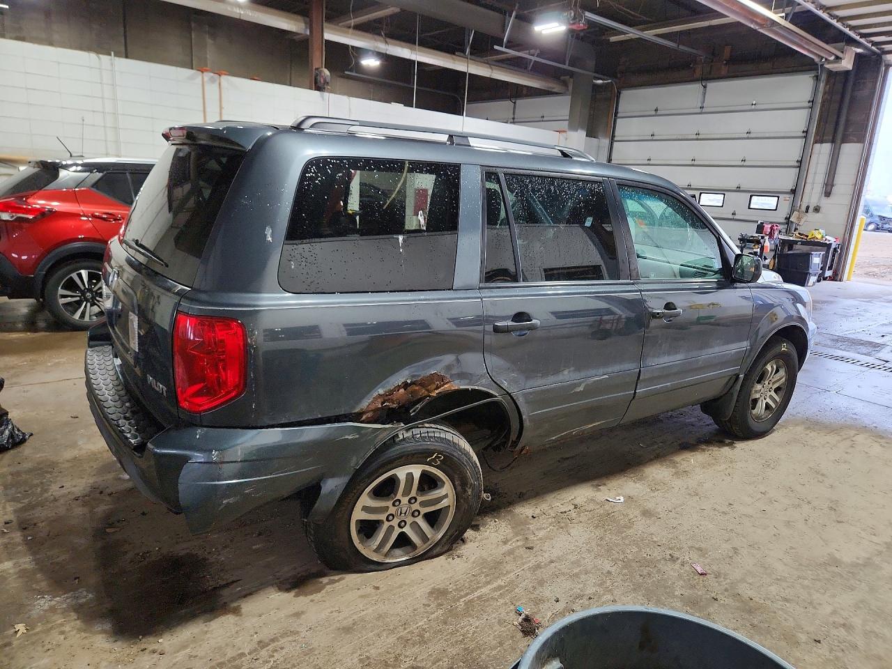 2004 HONDA PILOT EX photo 5