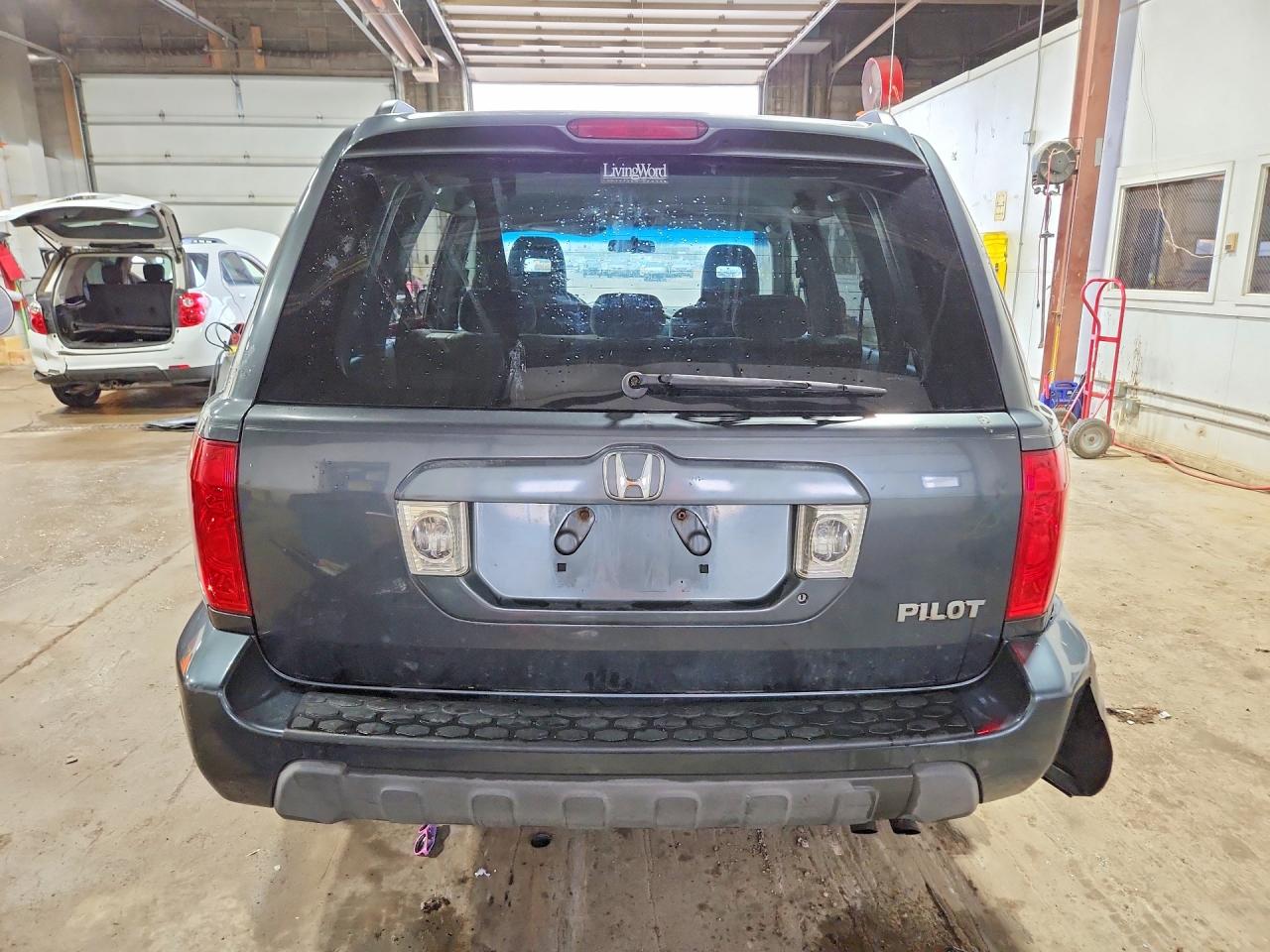 2004 HONDA PILOT EX photo 11