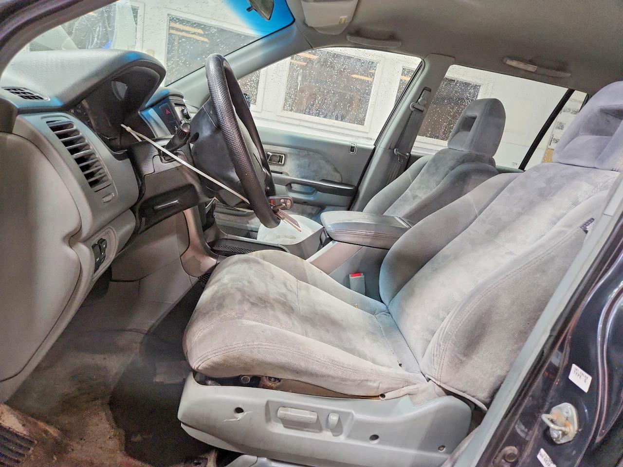 2004 HONDA PILOT EX photo 13