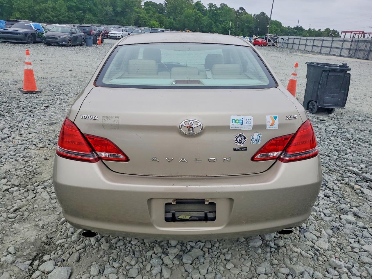 2006 TOYOTA AVALON XLS photo 11