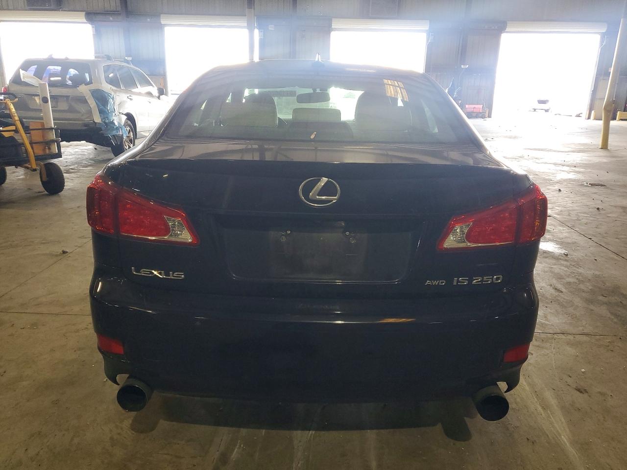 2010 LEXUS IS 250 photo 6