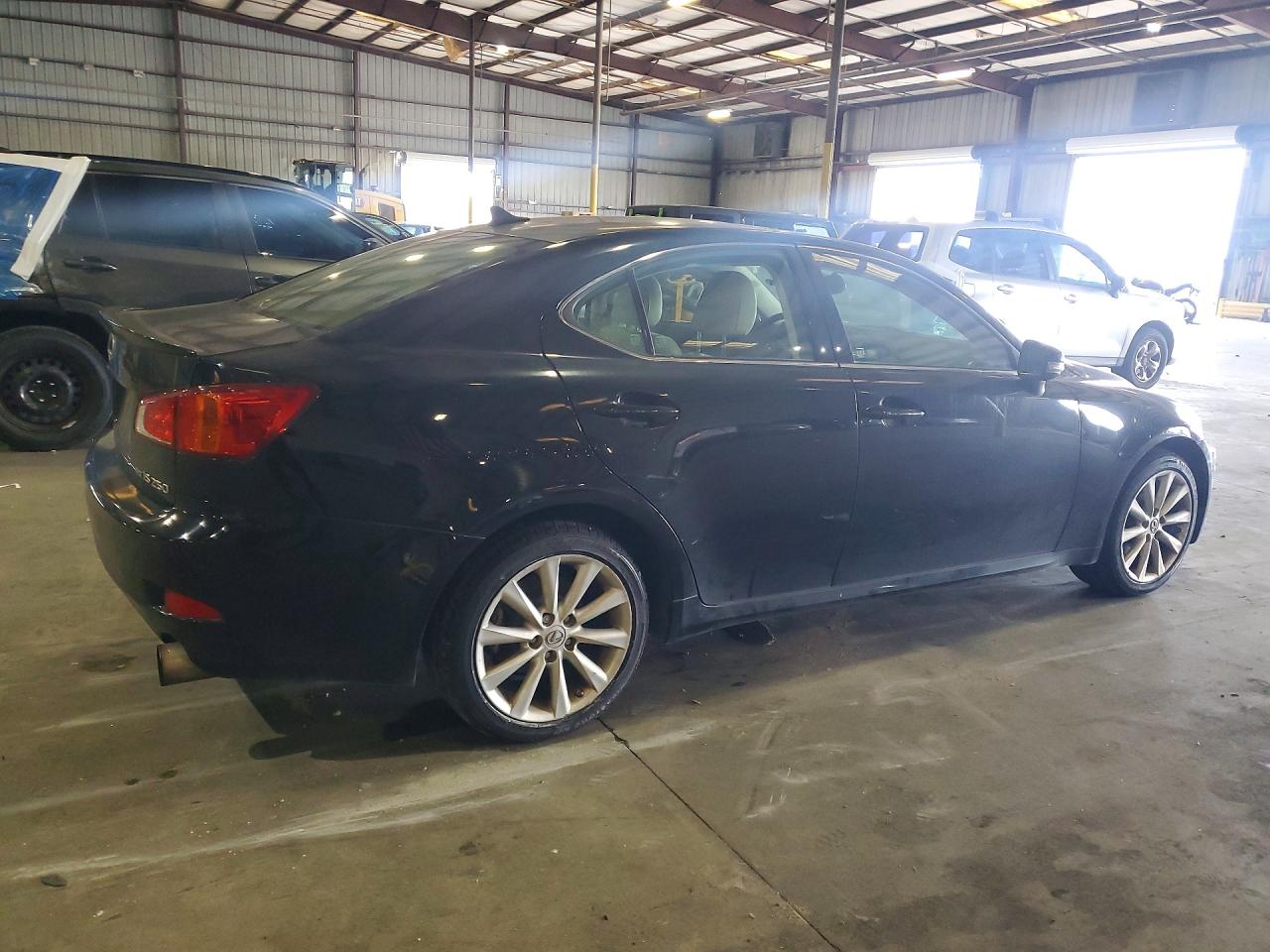 2010 LEXUS IS 250 photo 3