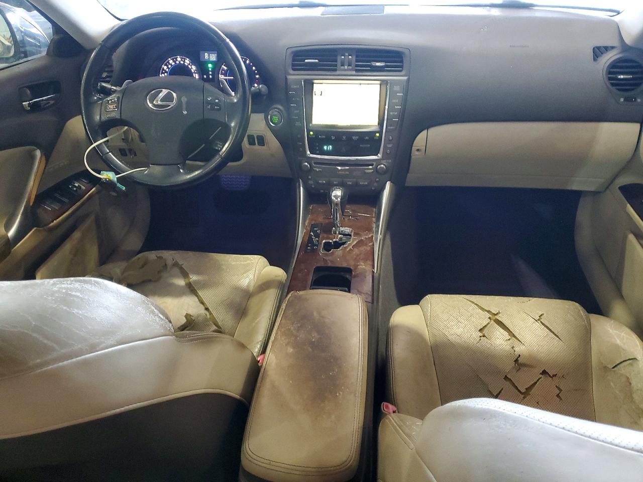 2010 LEXUS IS 250 photo 8