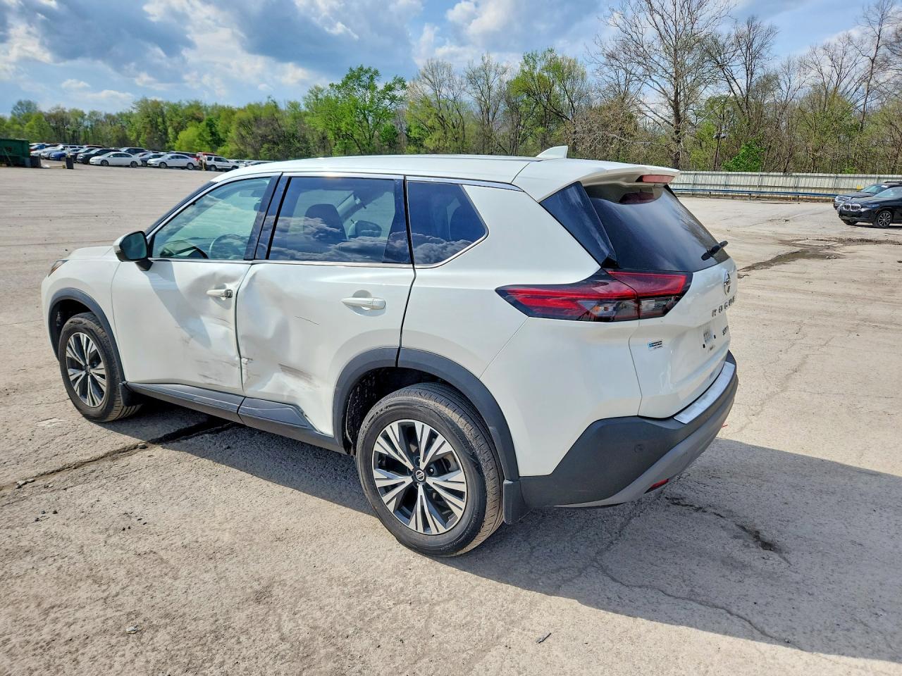 2021 NISSAN ROGUE SV photo 4