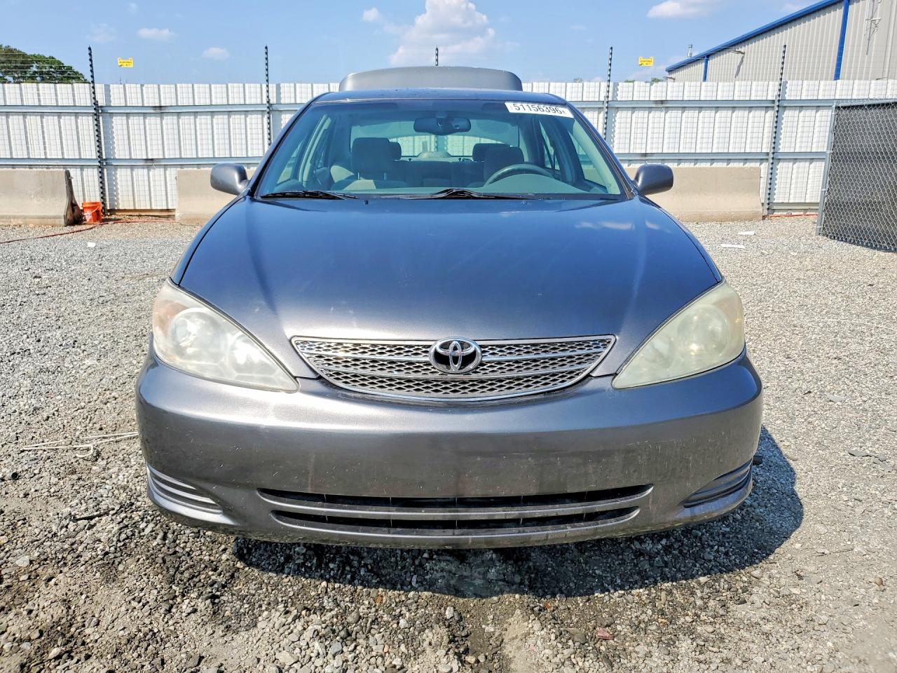 2004 TOYOTA CAMRY LE photo 5